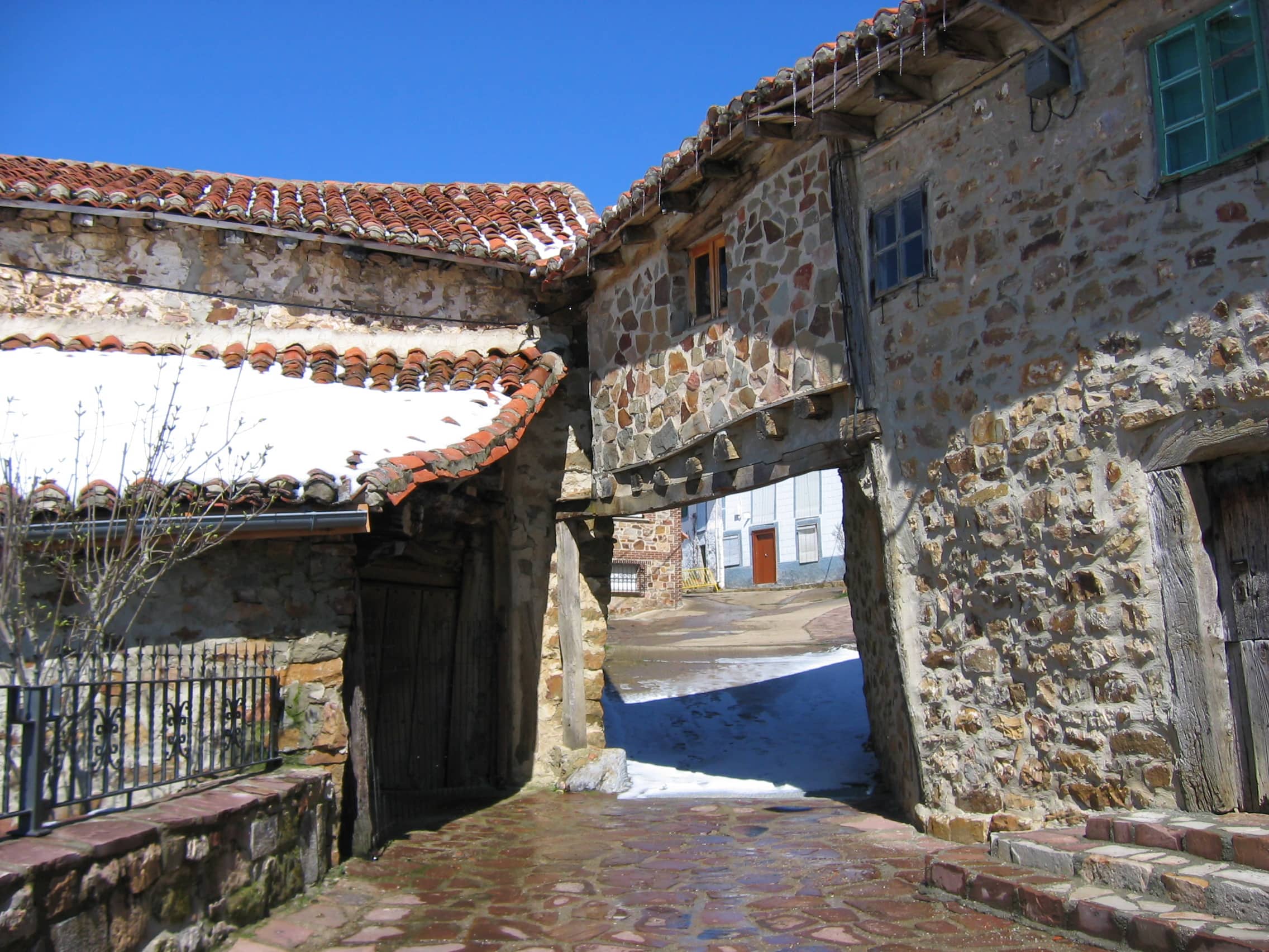 Pueblo 2005: Verdeña0021